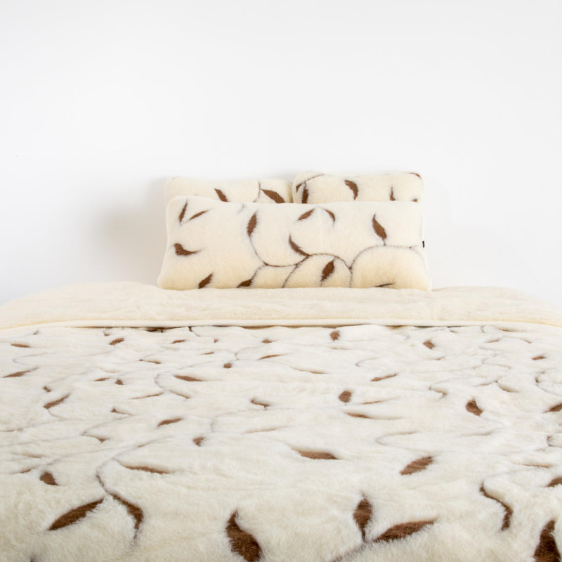 Merino Wool Leaf Quilt, 135 x 200 cm Quilted Bedspead
