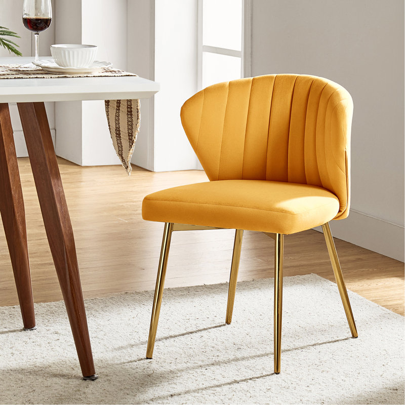 Fauteuil d'appoint moderne en velours avec dossier capitonné Euclid H 29 po, Velours moutarde