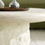Table basse ronde moderne en faux travertin 35 po Modern, entièrement assemblée