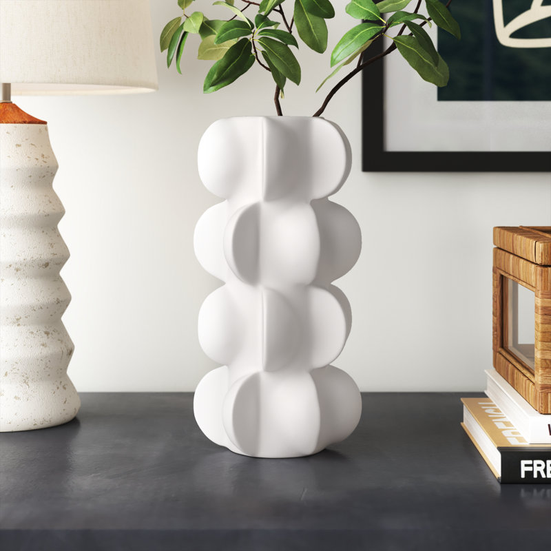Jedd 9.25'' Glass Table Vase