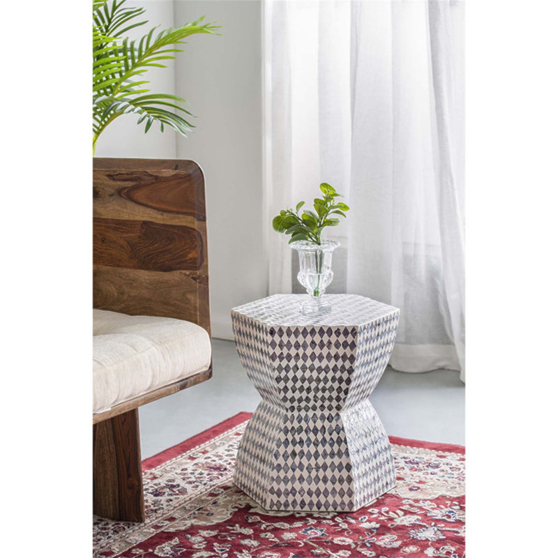 Tabouret de jardin hexagonal Capiz, table d'appoint avec motif noir et blanc, parfait pour une utilisation à l'intérieur