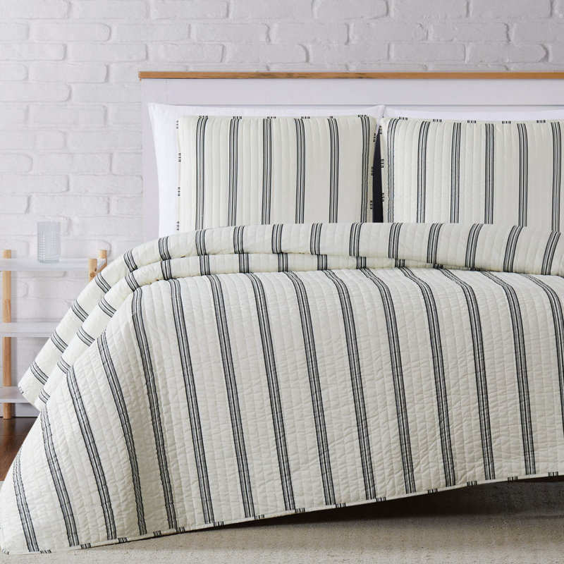Farmhouse / Country Striped Quilt, King Quilt + 2 Shams