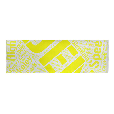 Tapis jaune à tissage plat