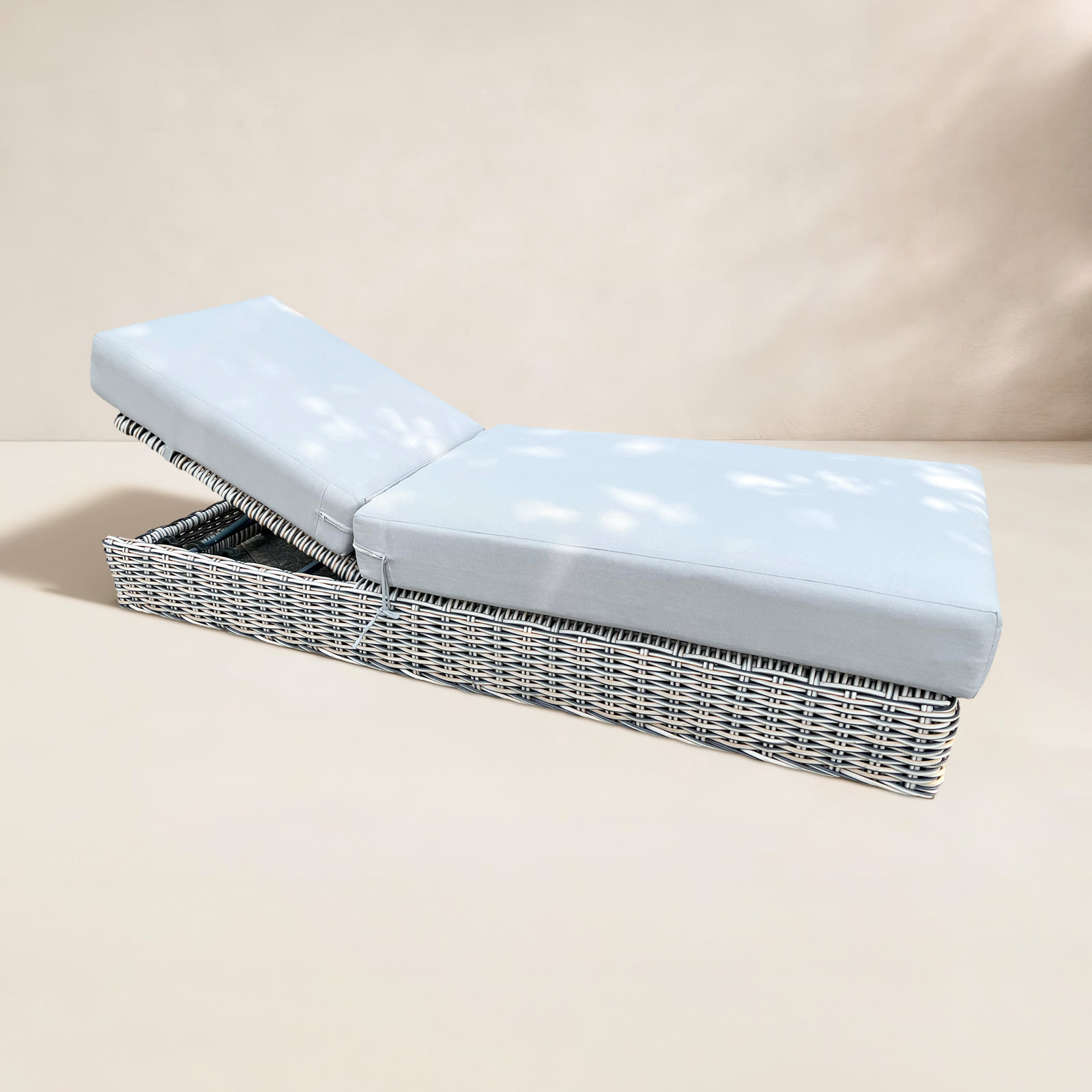 Sommer 29.1'' Outdoor Wicker Chaise Lounge