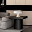 Table de bout moderne en placage de bois massif de 23,6 po, table d'appoint carrée minimaliste avec motif de parquet, base cylindrique rainurée et plateau de table épaissi, table d'appoint compacte pour le salon, noir mat, table
