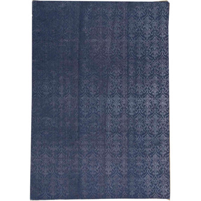 Tapis bleu foncé noué à la main de haute qualité