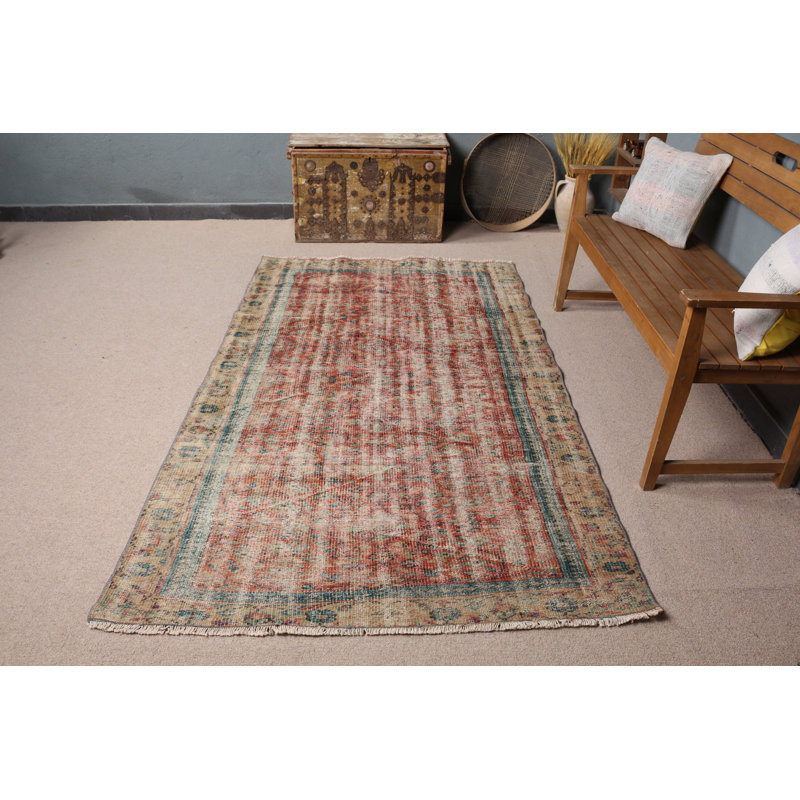 Tapis turc antique idéal pour les planchers de salon de style Oushak dans une teinte rouge saisissante