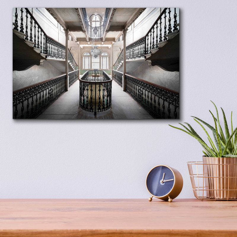 «Elegant Stairs» par Roman Robroek, H 12 po x l 16 po x P 0,13 po