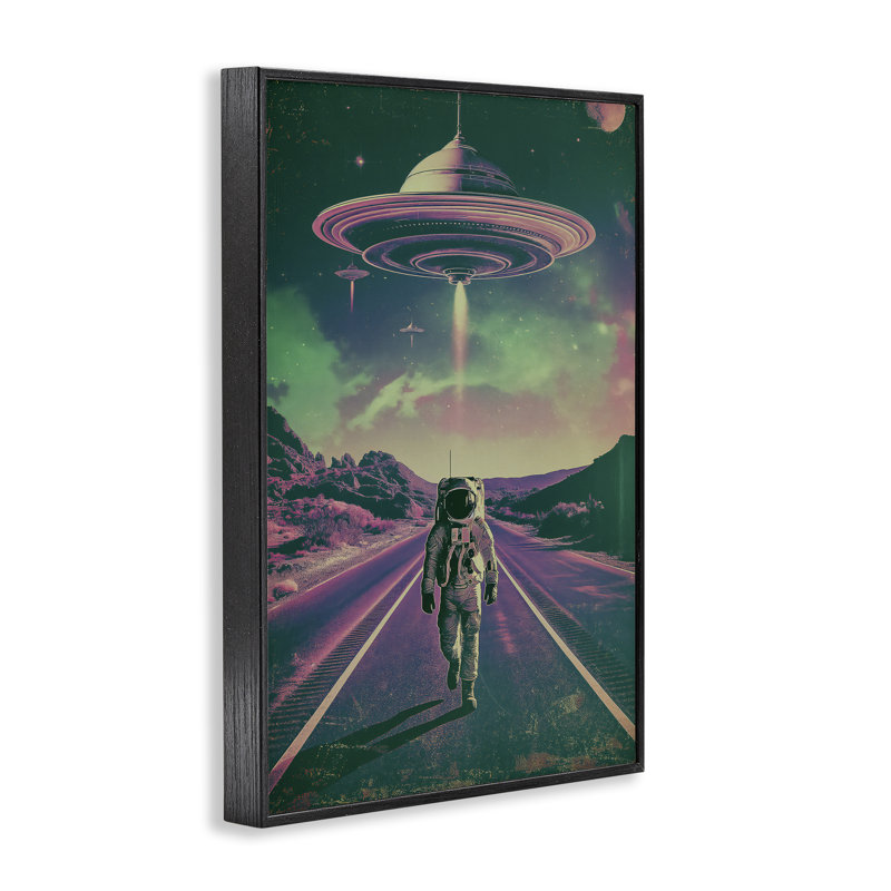 Astronaute avec un ovni aérien, estampe numérique, design par Wumples, H 18 po x l 12 po, Giclée encadrée noir minuit