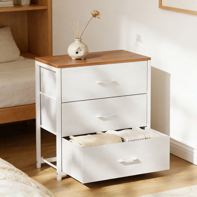 Table de chevet Farmhouse avec 3 tiroirs en tissu, petite commode pour la chambre à coucher, commode à structure en acier robuste avec plateau en bois, table de chevet peu encombrante