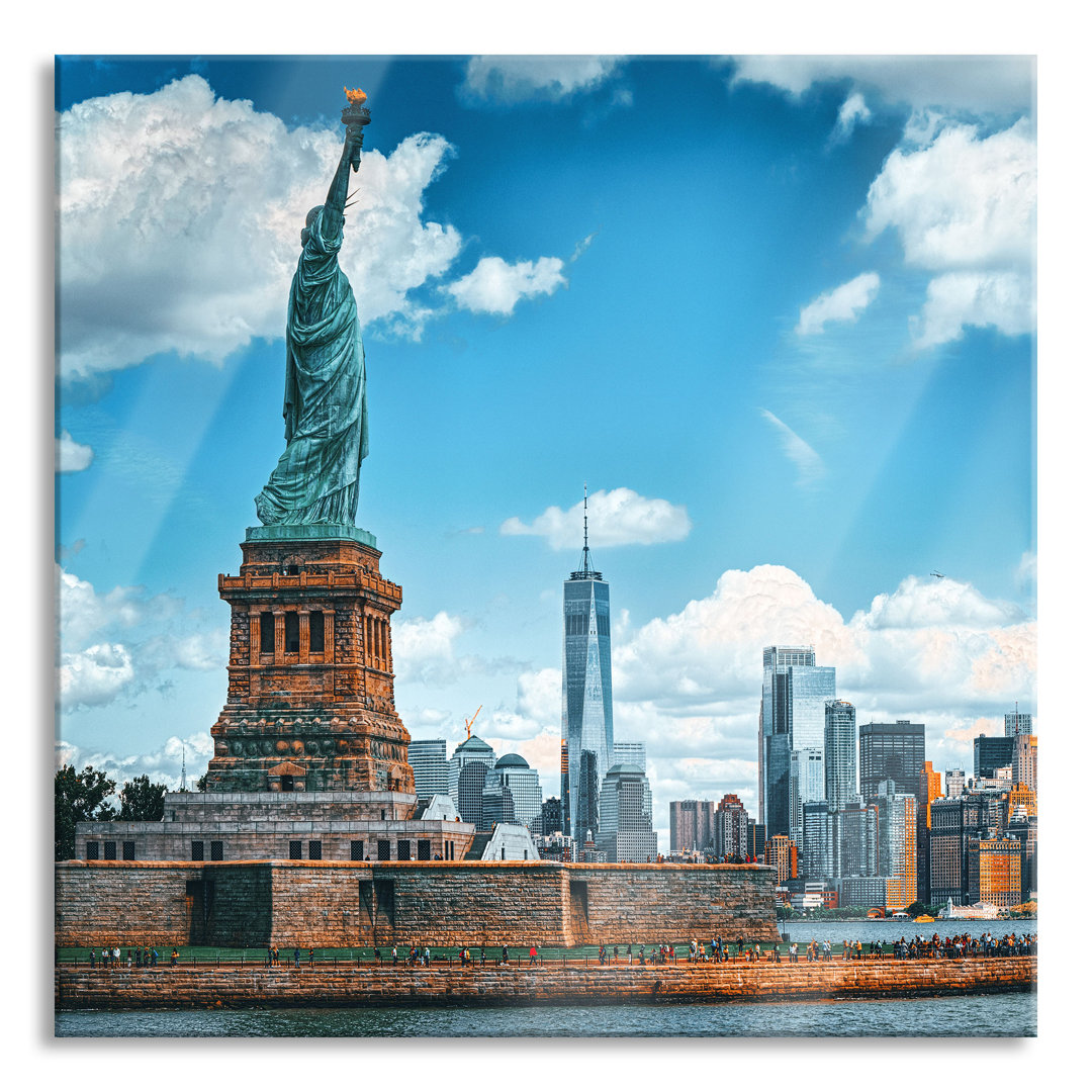 Glasbild Freiheitsstatue mit New Yorker Skyline