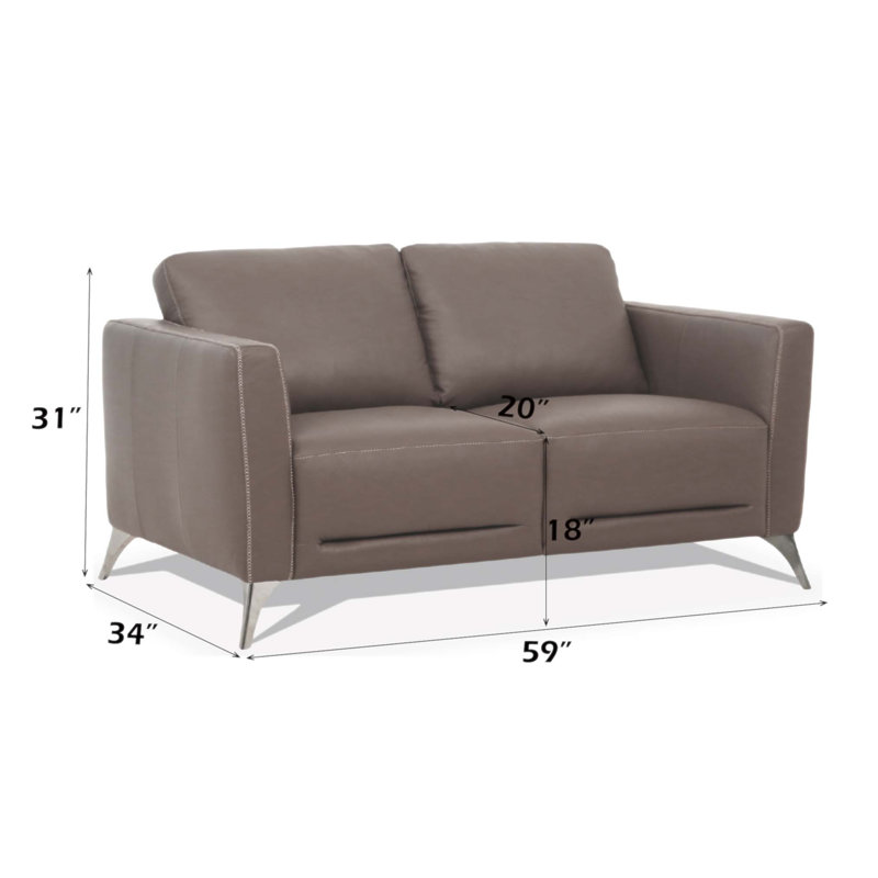 Causeuse en cuir taupe avec siège à sangles et pieds chromés, idéale pour les espaces de vie modernes et élégants.