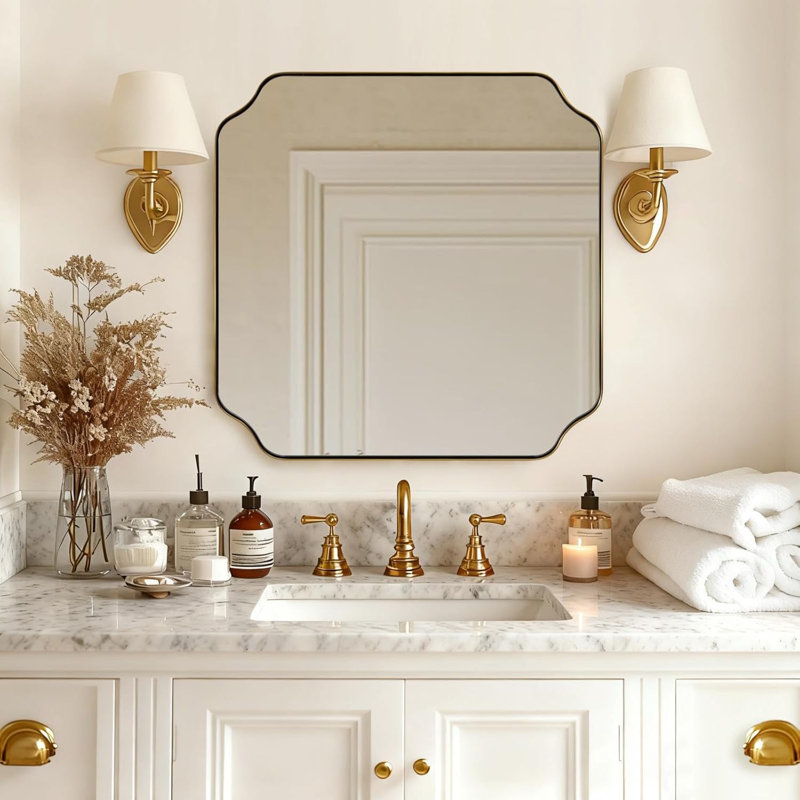 Miroir de salle de bain Modern Cadre en acier inoxydable, Or brossé, 24 po x 24 po