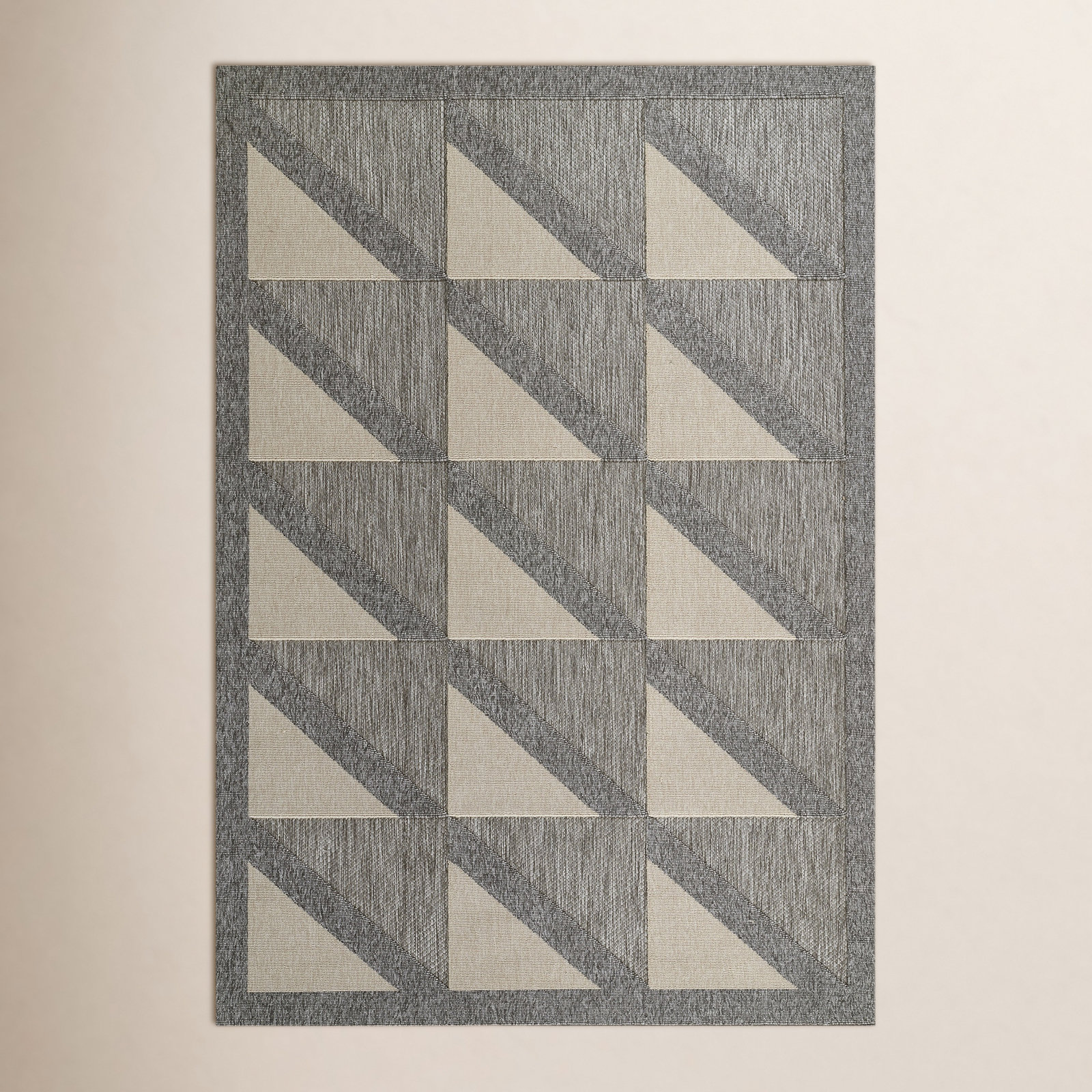 Trula Gray/Beige Indoor/Outdoor Rug, Rectangle 5'3" x 7'6"