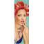 Pin Up Girl with Curler - reproduction encadrée avec passe-partout | Décoration intérieure