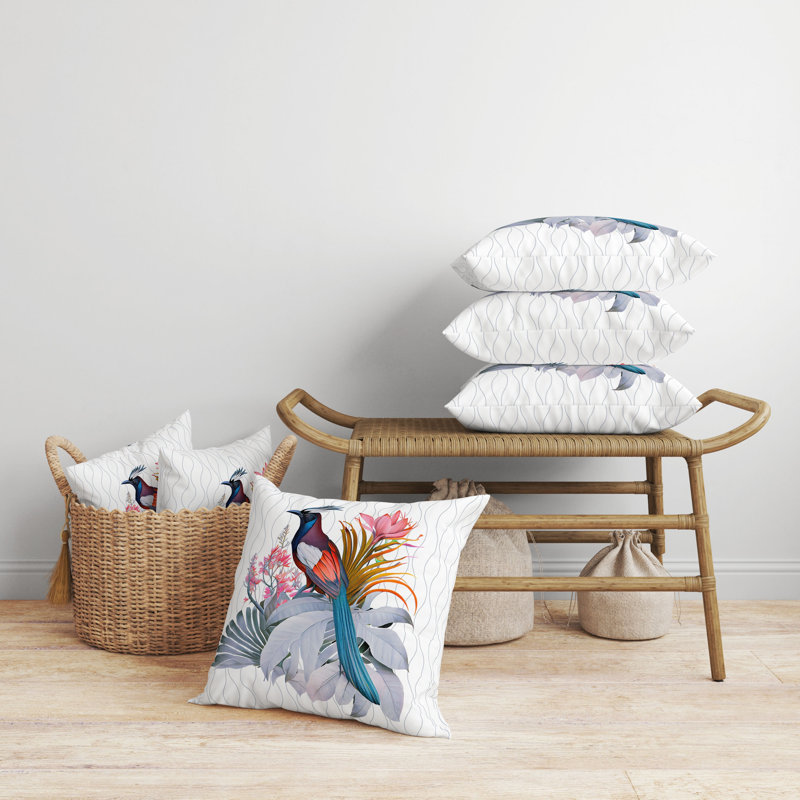 Coussin décoratif intérieur / extérieur Woodland Flyers, H 18 po x l 18 po, Bleu / blanc / rose