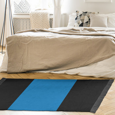 Tapis à rayures 4,6 pi x 5,5 po zone noire/bleu