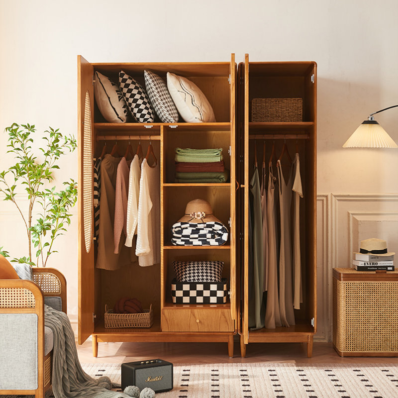 Simple Solid Wood Design Wardrobe