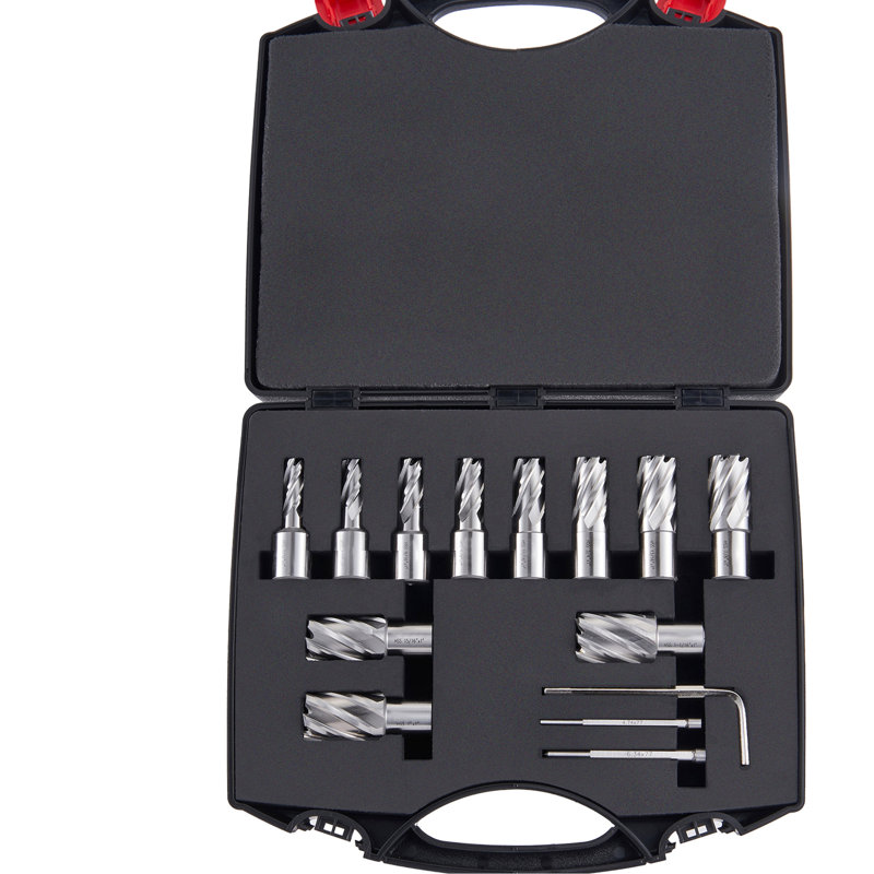 Coffret de 13 forets magnétiques, diamètre de coupe de 7/16" à 1 - 1/16", profondeur de coupe de 1", M2AL, mallette de transport, 2 goupilles de centrage, clé, compatible acier rapide