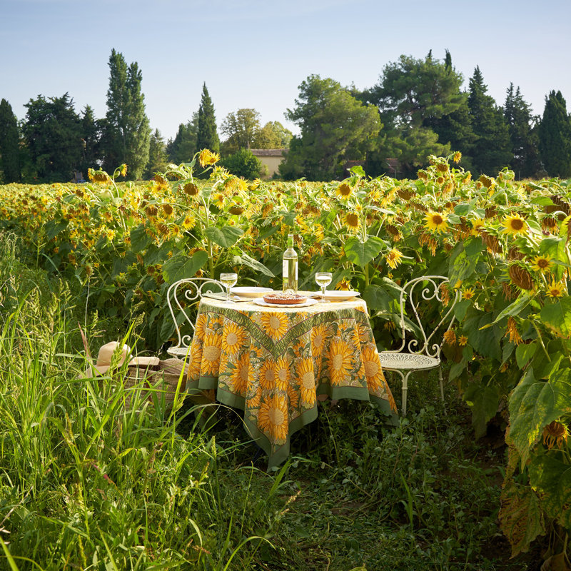 Daronta Round Tablecloth, Yellow/Green, 90" x 90"