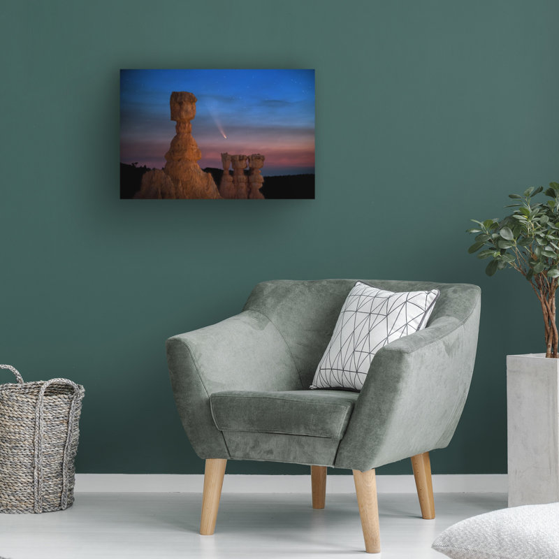 Art mural sur toile tendue - «Thors Hammer Comet» de Royce Bair pour décoration de salon, de chambre à coucher ou de bureau - 22 x 32
