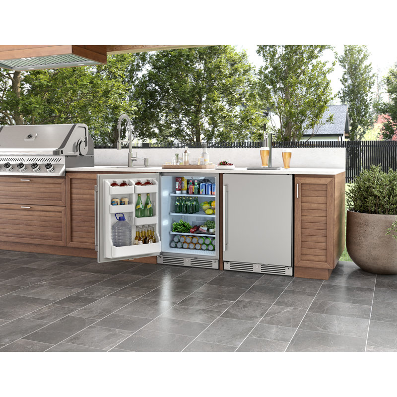 Zephyr Presrv 24" 99-Can Single Zone Outdoor Refrigerator