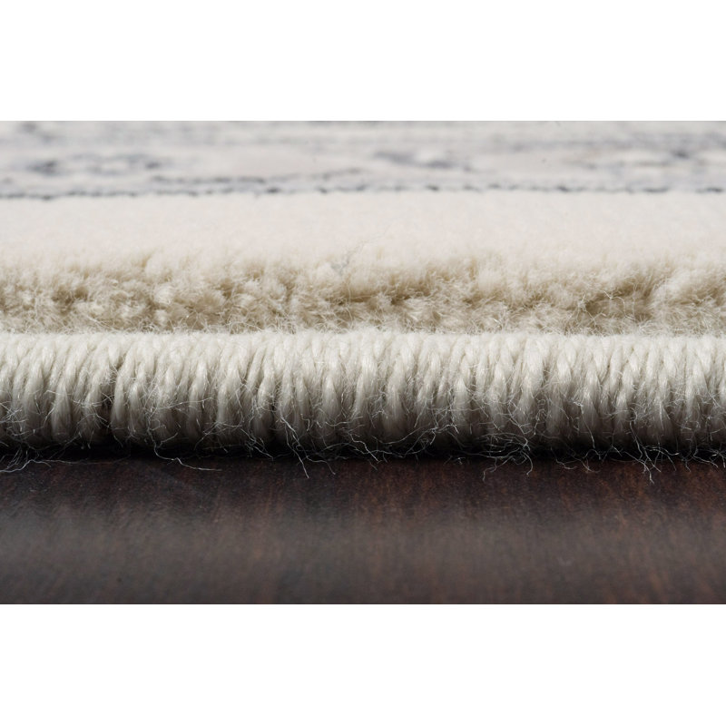 Tapis crème Attell, Ovale 2 pi 7 po x 4 pi 7 po