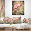 Coussin lombaire à roses florales avec chutes d’eau