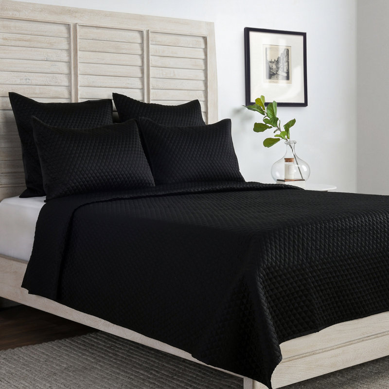 Winthrop Quilt, Queen Quilt, Black