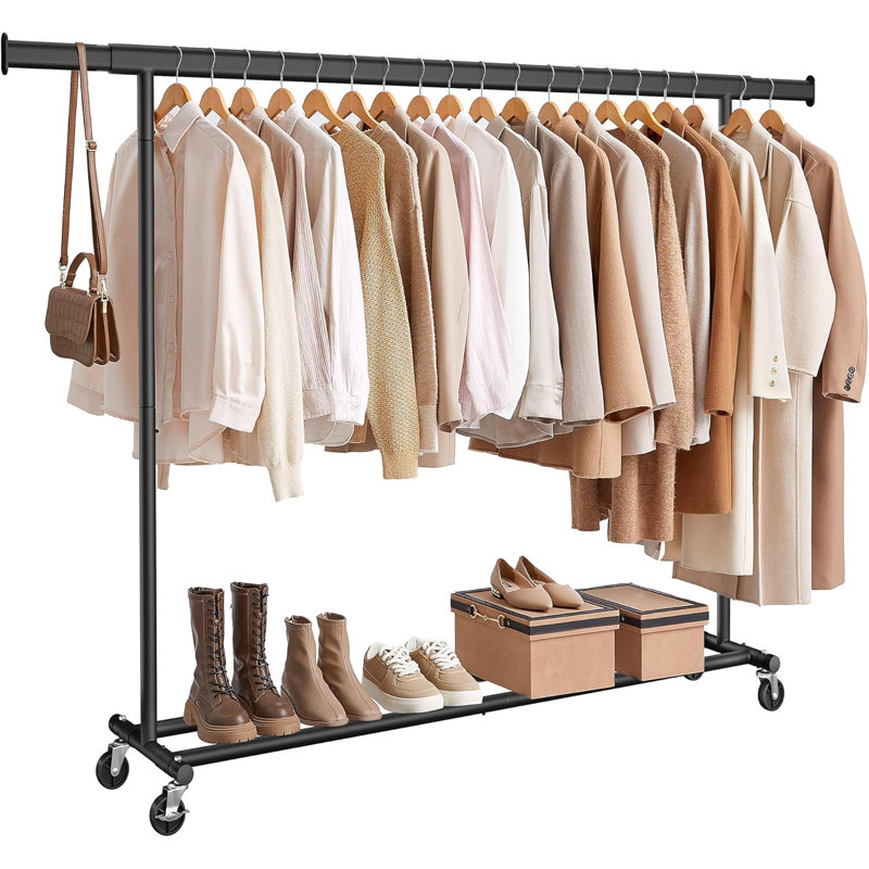 Portant à vêtements à roulettes