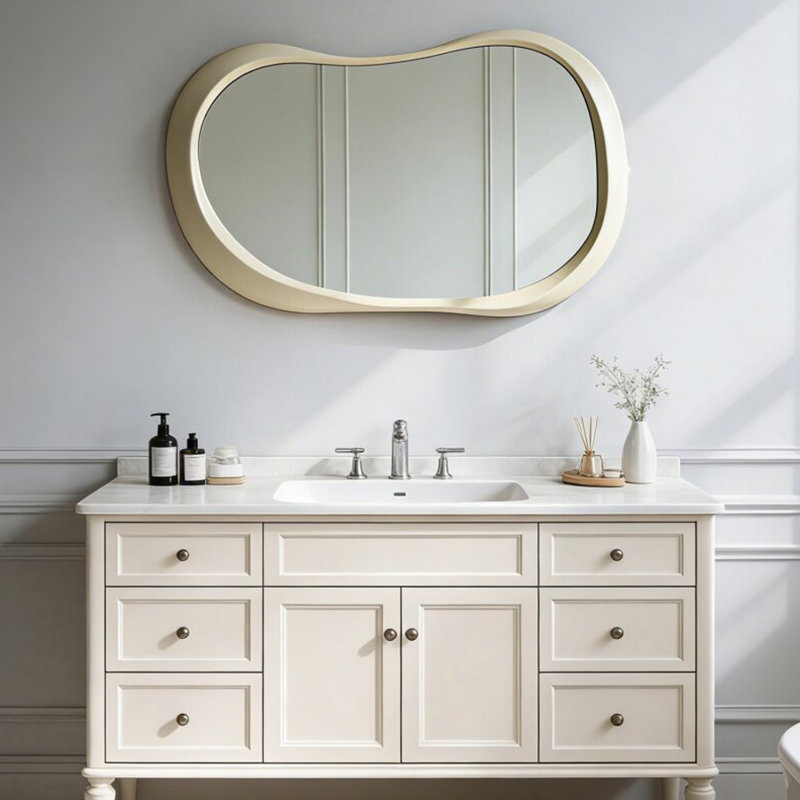 Miroir mural en bois aggloméré Free Form, H 19,69 po x l 31,5 po, Blanc