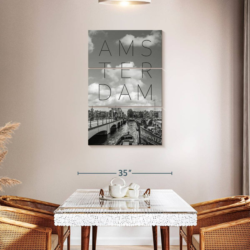 Masam Amsterdam Magere Brug Text And Skyline