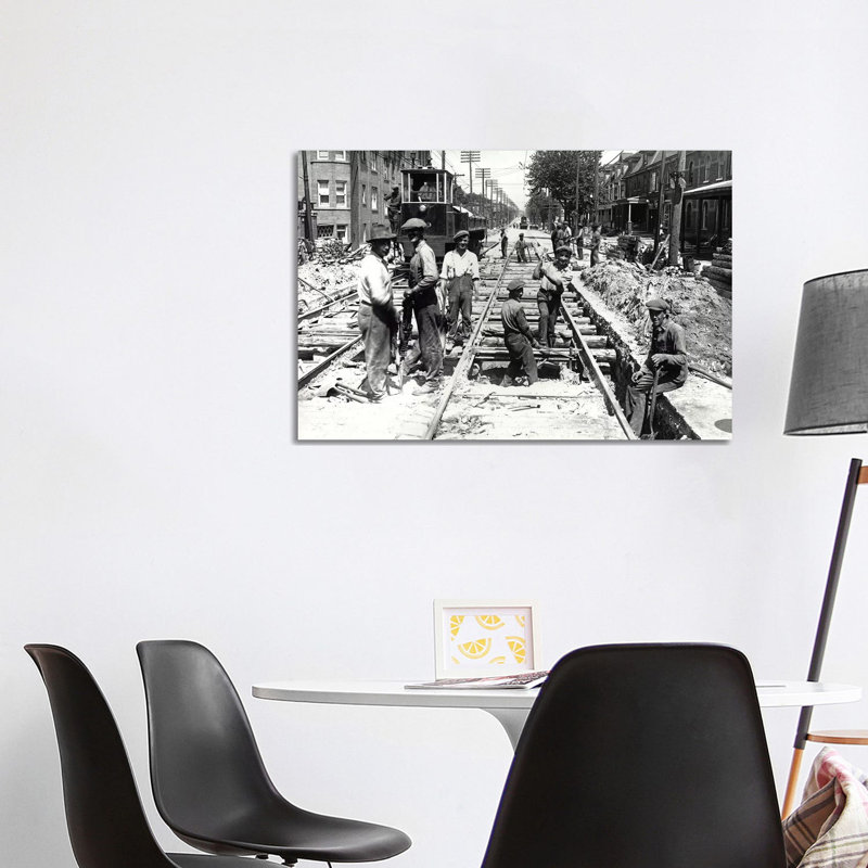 Dundas and Ossington 1 Piece Wrapped Canvas Wall Art, 101.6 cm H x 66.04 cm W x 3.175 cm D