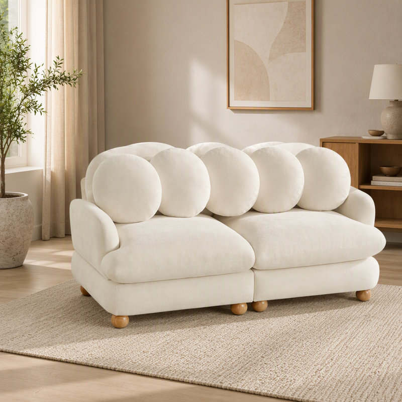 Canapé 2 places beige chenille avec 4 coussins décoratifs, assise profonde et structure en bois massif pour salon ou chambre
