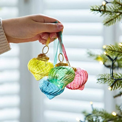 6cm Clear Glass Bauble