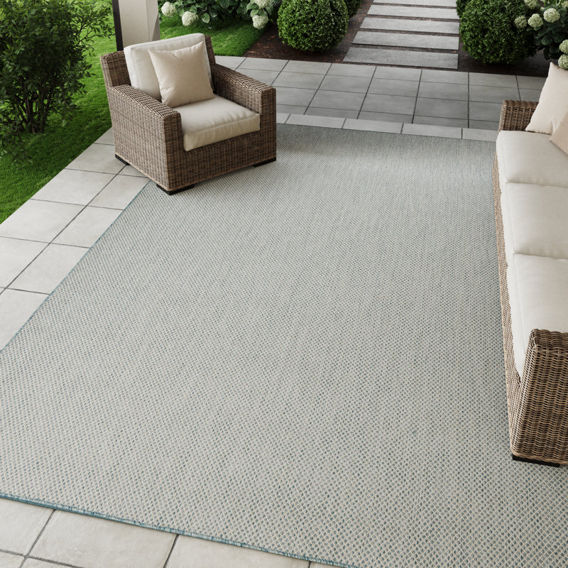 Tapis ivoire intérieur / extérieur Mcdade, Rectangle 7 pi x 10 pi