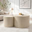Table basse ronde avec relief artisanal-1608831307
