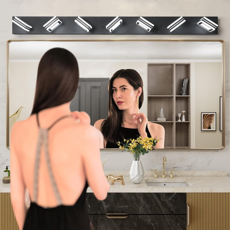 Mungia 7 - Light LED Vanity Light