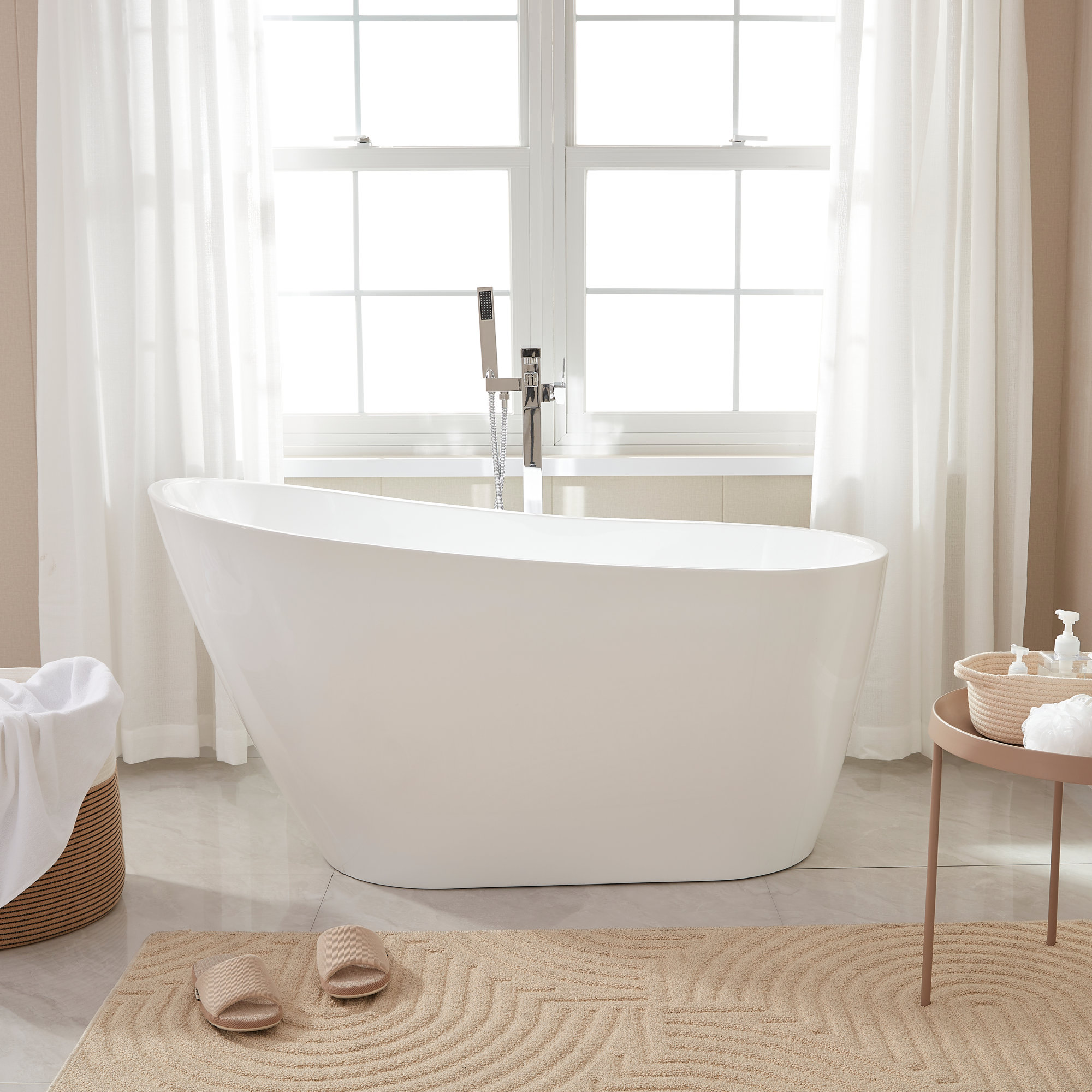 55.3" X 28.3" Freestanding Soaking Bathtub, White/Matte Black
