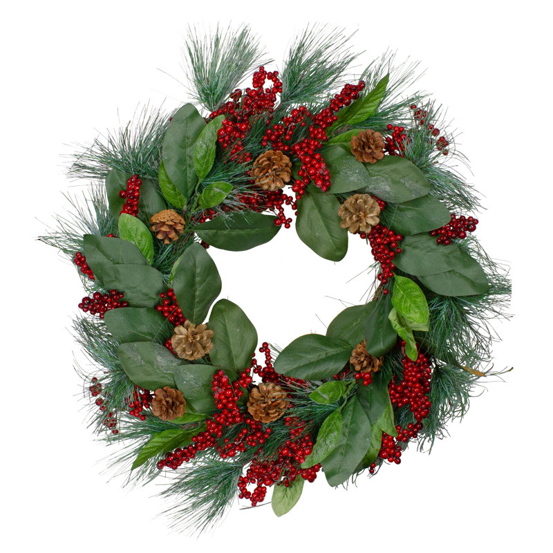 Couronne de Noël artificielle à feuilles, baies et aiguilles de pin - 24 pouces non éclairée