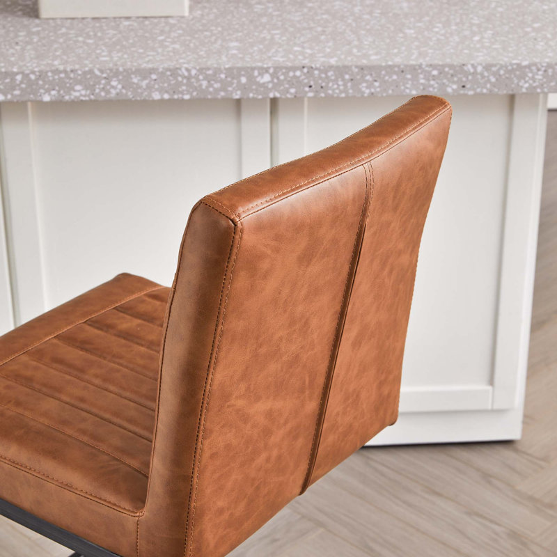Tabouret de bar rembourré avec structure en métal noir robuste pour îlot de cuisine, salon et pub (ensembles de 2 pièces)