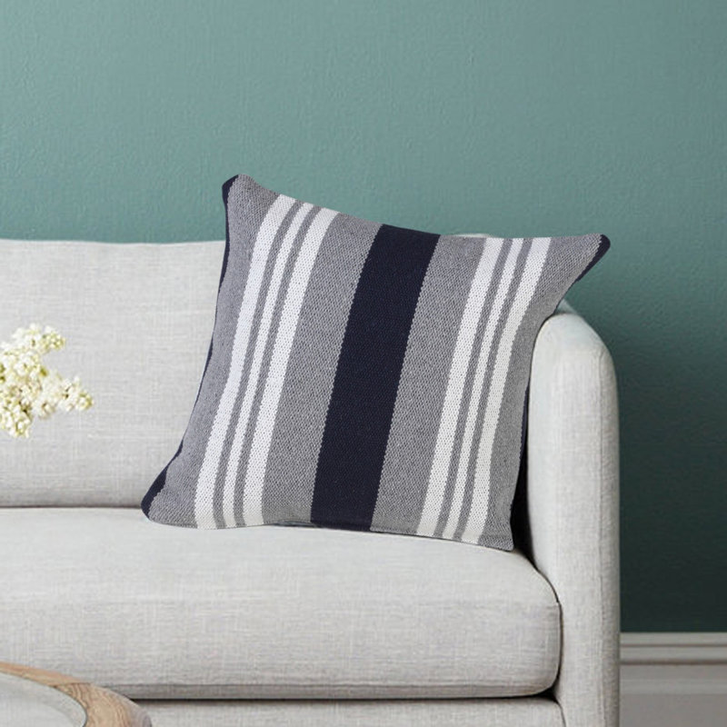 Housse de coussin décoratif à rayures 100% coton tissé à la main Coastal, Marine / Gris / Blanc