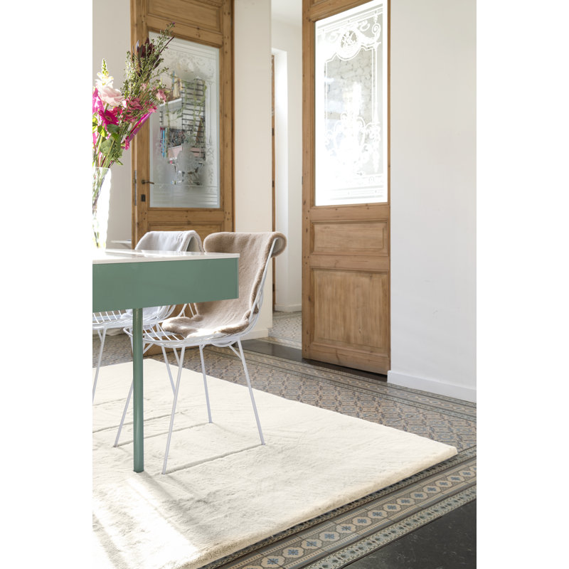 Kiera Solid Colour Area Rug, Rectangle 120 x 160cm