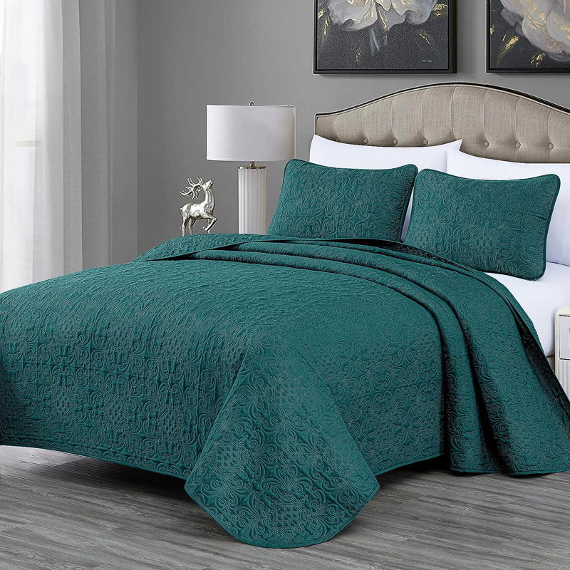 Luca 3-Piece Lightweight Microfiber Oversized Bedspread Set, King Coverlet/Bedspread + 2 King Shams, Teal