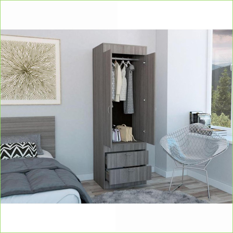 DC3F9CEA5A0547DCB6D17E3CE2C0396E, Gris