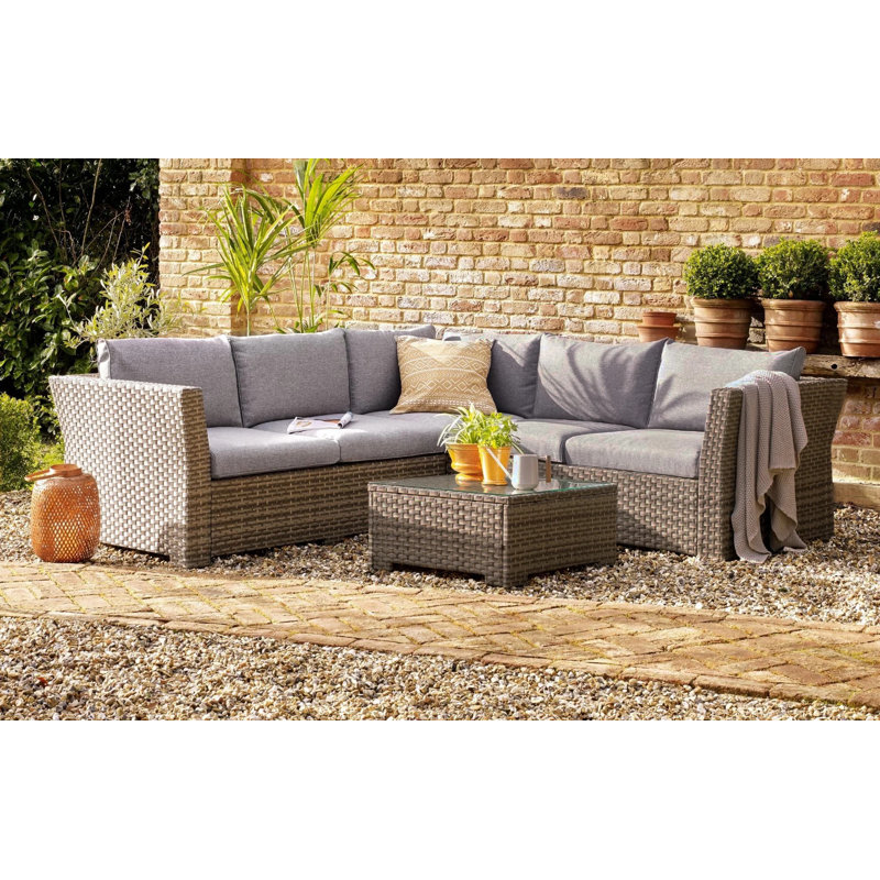 Wicker 5 - Person Garden Lounge Set with Cushions