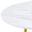 Table de salle à manger ronde extensible pour le divertissement moderne, plateau en panneau de fibres à densité moyenne blanc vif avec base en piédestal doré, pour 4 à 6 personnes-131256398