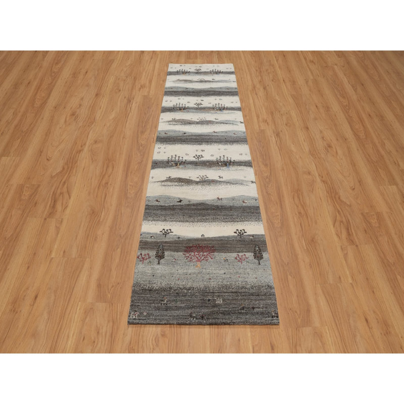 2'6"x9'10" White Lori Buft Animal Figurines Wool Hand Knotted Runner Rug C53DE36751324AEC955FF1D5B2FBAAAE