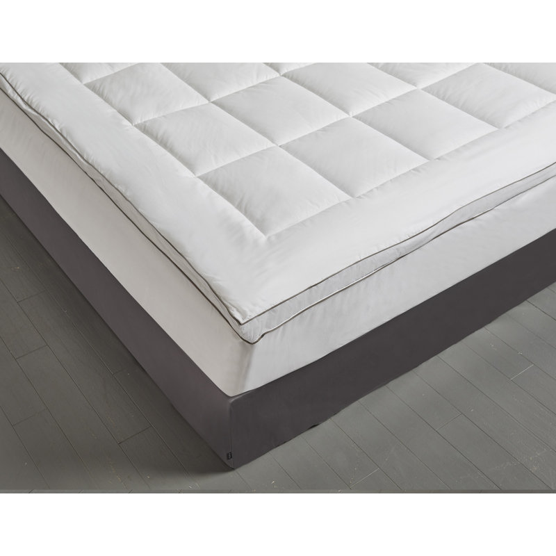 King Size White Down Alternative Featherbed Mattress Topper