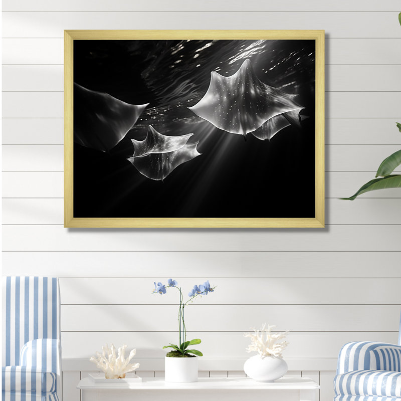 Under Water Abstract Manta Dance sur toile, Cadre doré simple, H 24 po x l 32 po x P 1 po